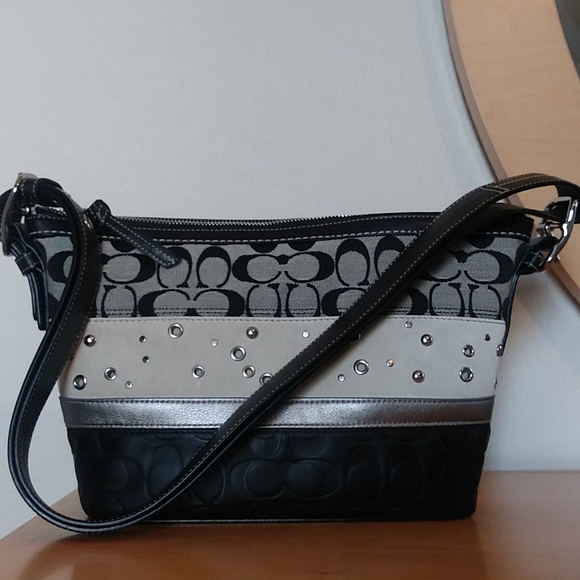 Coach Handbags - Coach Duffle J0820-F13078 Grey Suede Black Leather shoulder bag
